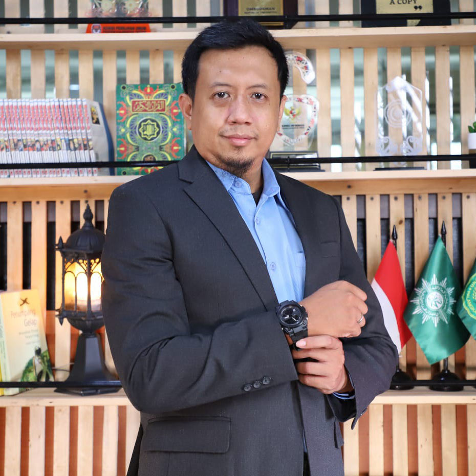 Dr. Chandra Anugrah Putra, S.T., M.I.Kom